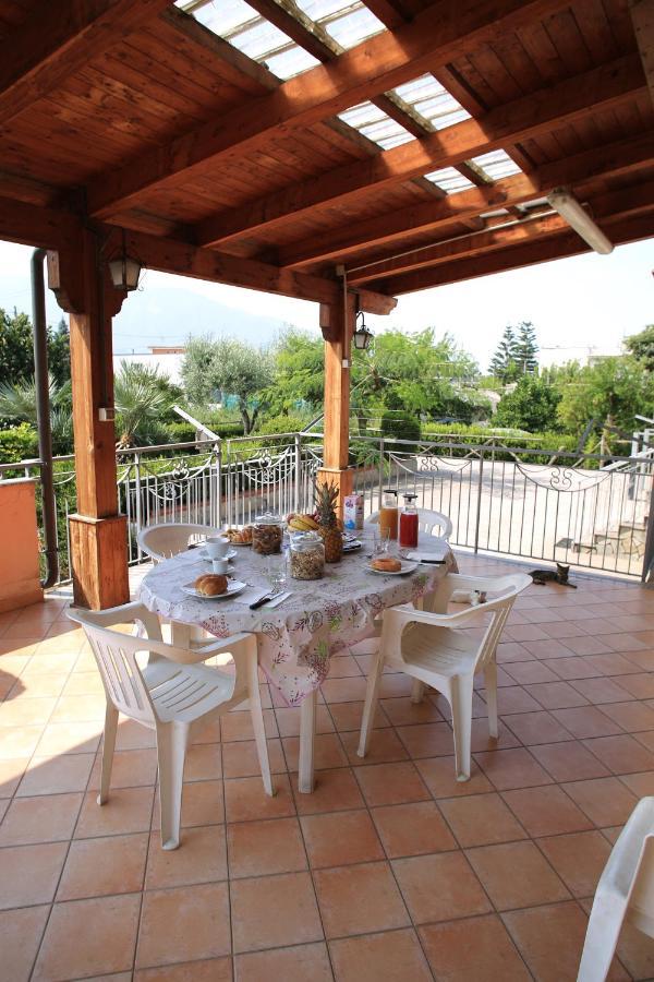 Villa Rosa Pompei Studios Santa Maria La Carità Extérieur photo