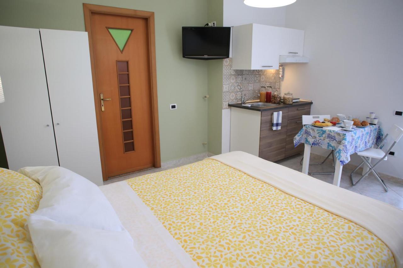 Villa Rosa Pompei Studios Santa Maria La Carità Extérieur photo